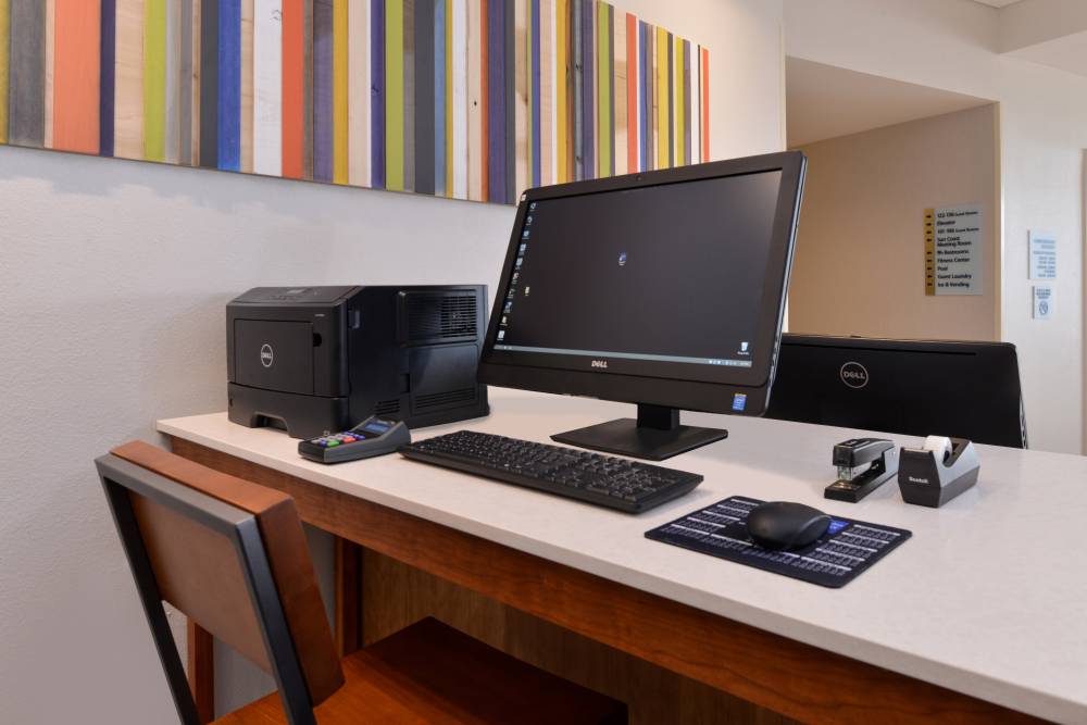 Holiday Inn Exp Stes West Melbourne 4