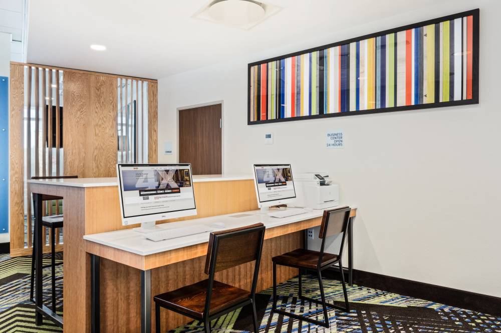 Holiday Inn Exp Sts Niceville Eglin 4