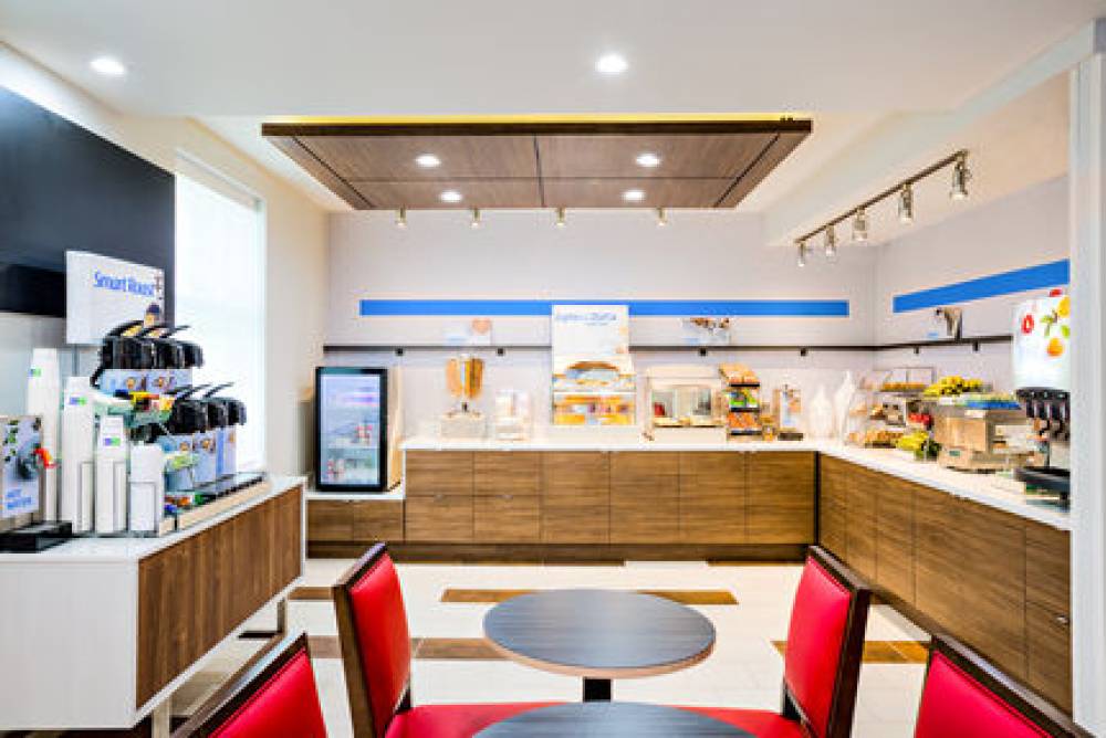 Holiday Inn Exp Union Square 4