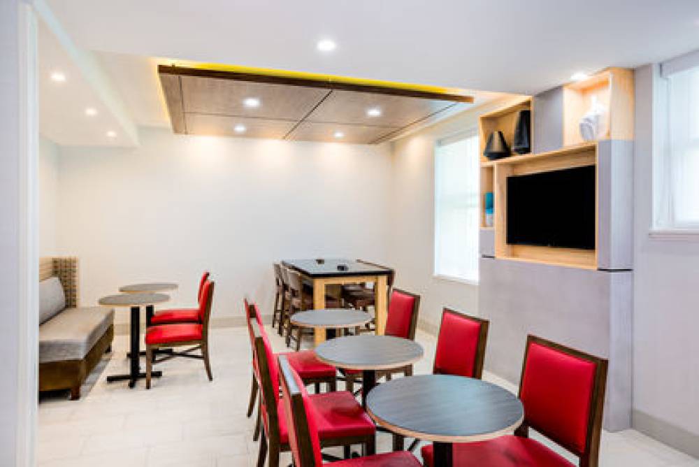 Holiday Inn Exp Union Square 2