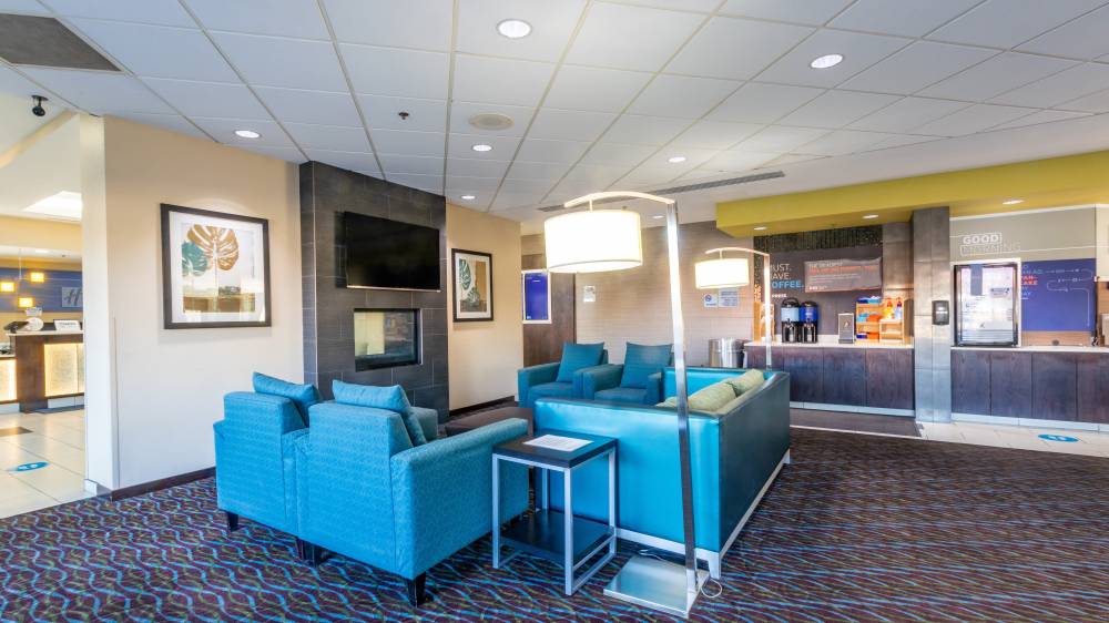 Holiday Inn Exp University Area 4