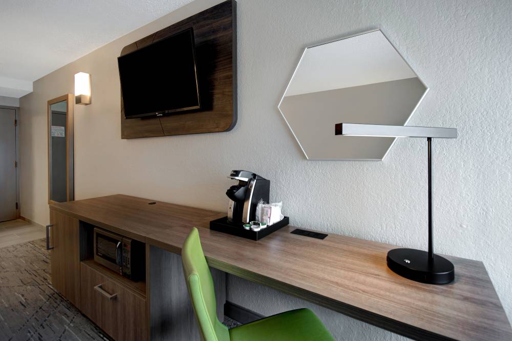 Holiday Inn Exp University Area 3