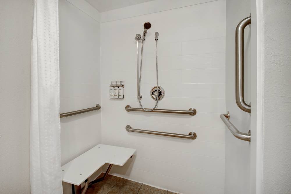 Holiday Inn Exp University Area 2