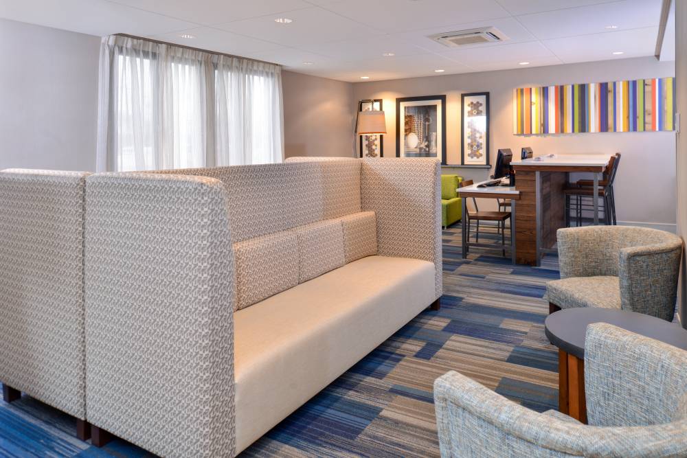 Holiday Inn Exp University Area 9