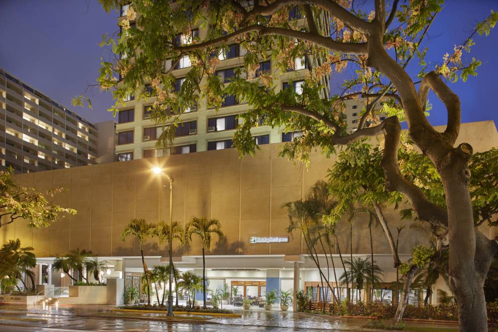 Holiday Inn Exp Waikiki 10