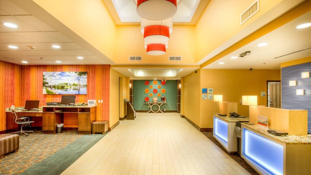 Holiday Inn Exp Wichita South 10