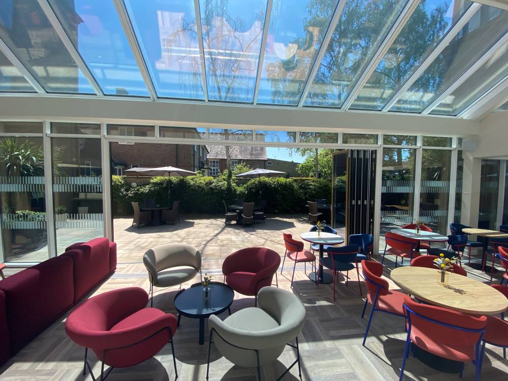 Holiday Inn Exp Windsor By Ihg 3
