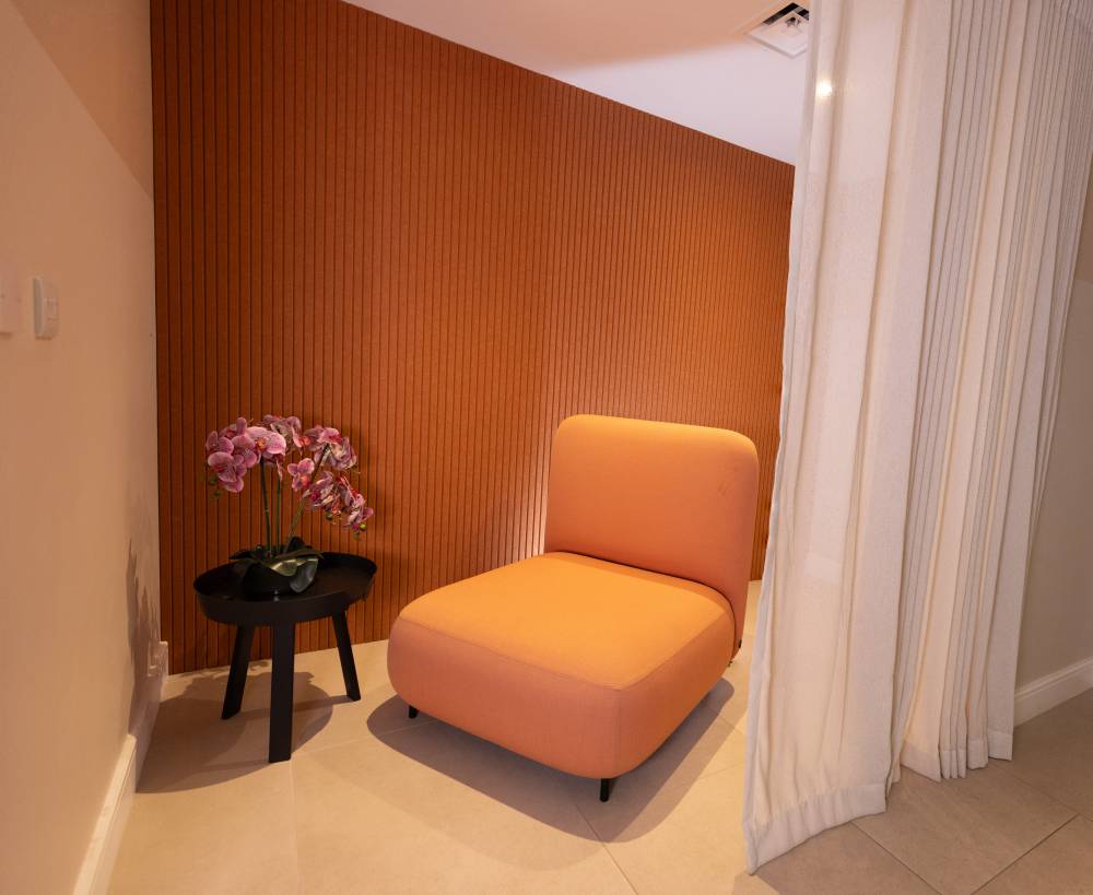 Holiday Inn Exp Windsor By Ihg 7
