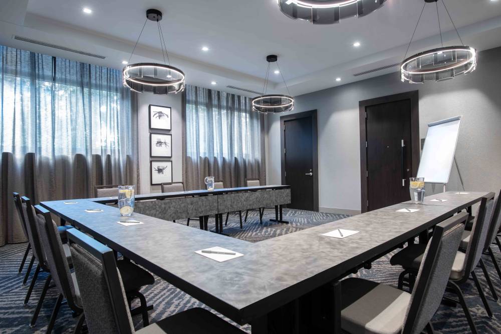 Holiday Inn Express Boston Quincy 9