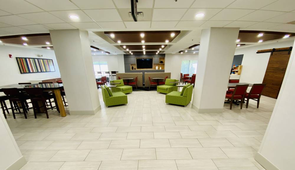 Holiday Inn Express Chesapeake 4