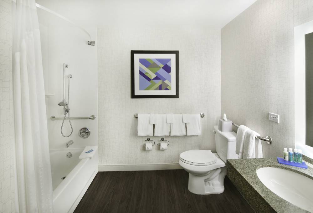 Holiday Inn Express & Suites San Francisco Fisherm 4