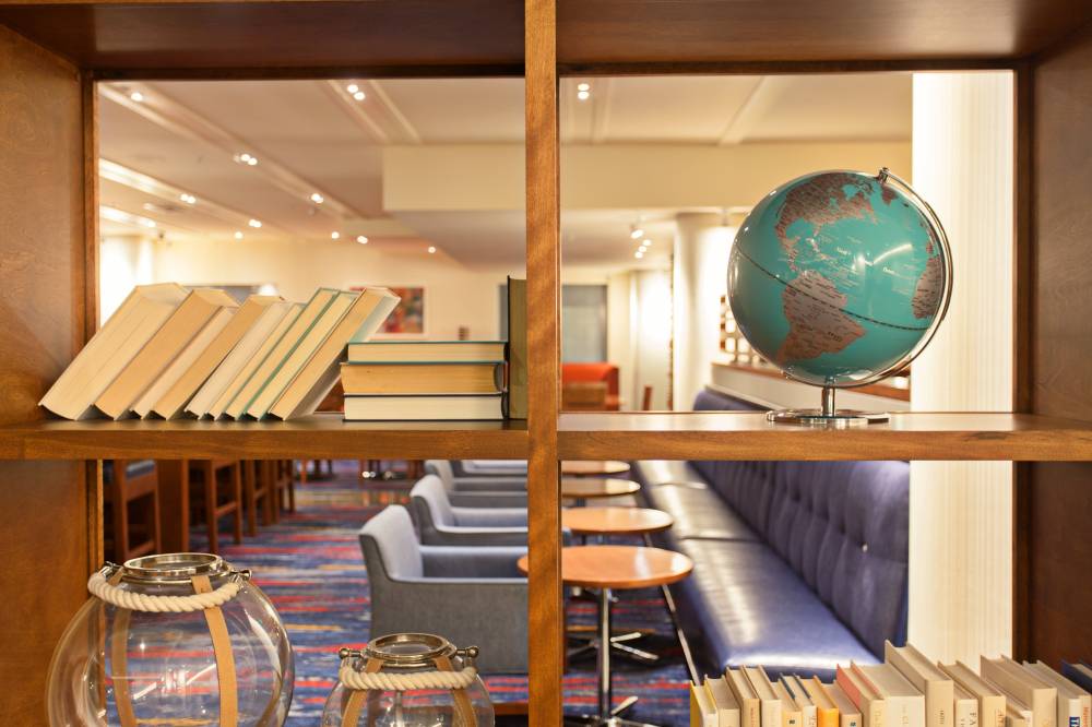 Holiday Inn Express & Suites San Francisco Fisherm 8