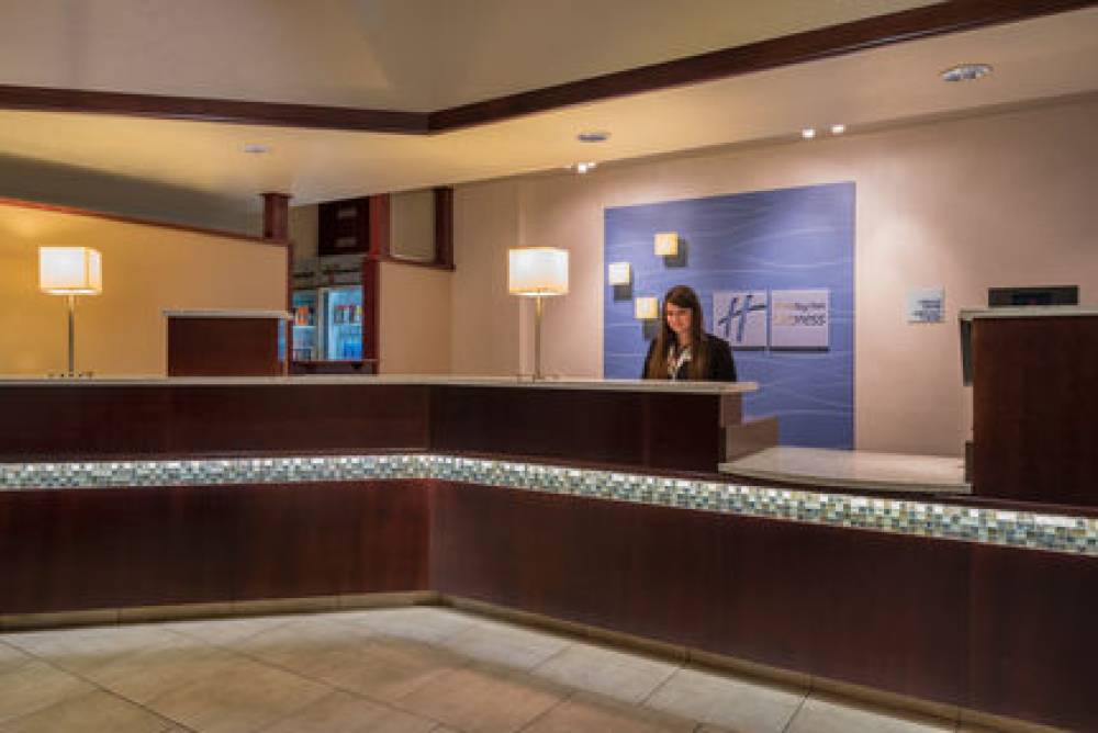 Holiday Inn Express Valley 5