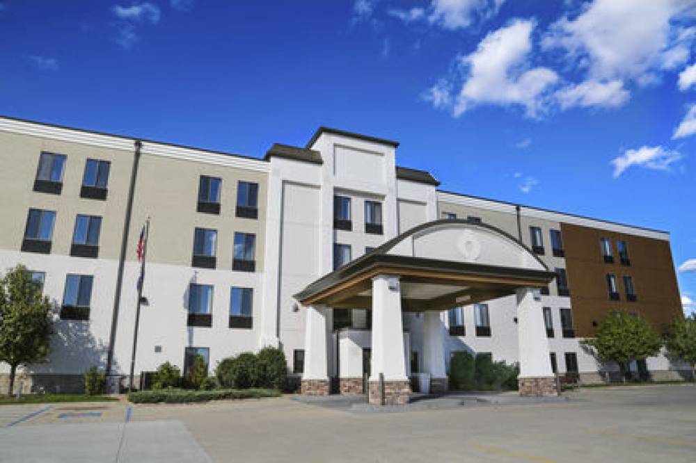 Holiday Inn Express W Acres 3