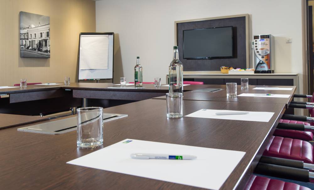 Holiday Inn Express Wandsworth By Ihg 10