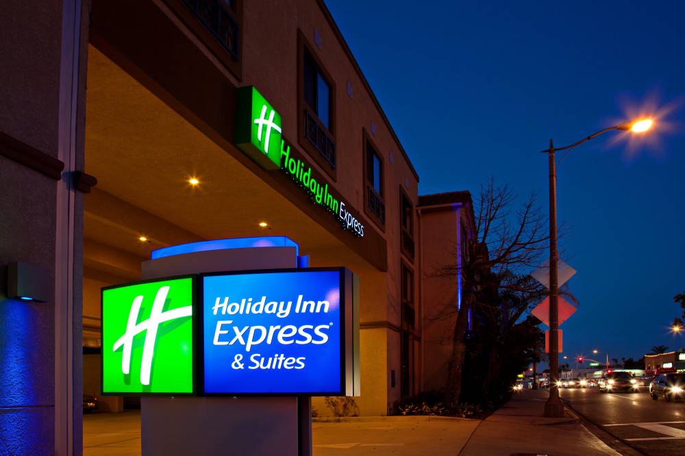 Holiday Inn Exste Hermosa Beac 2