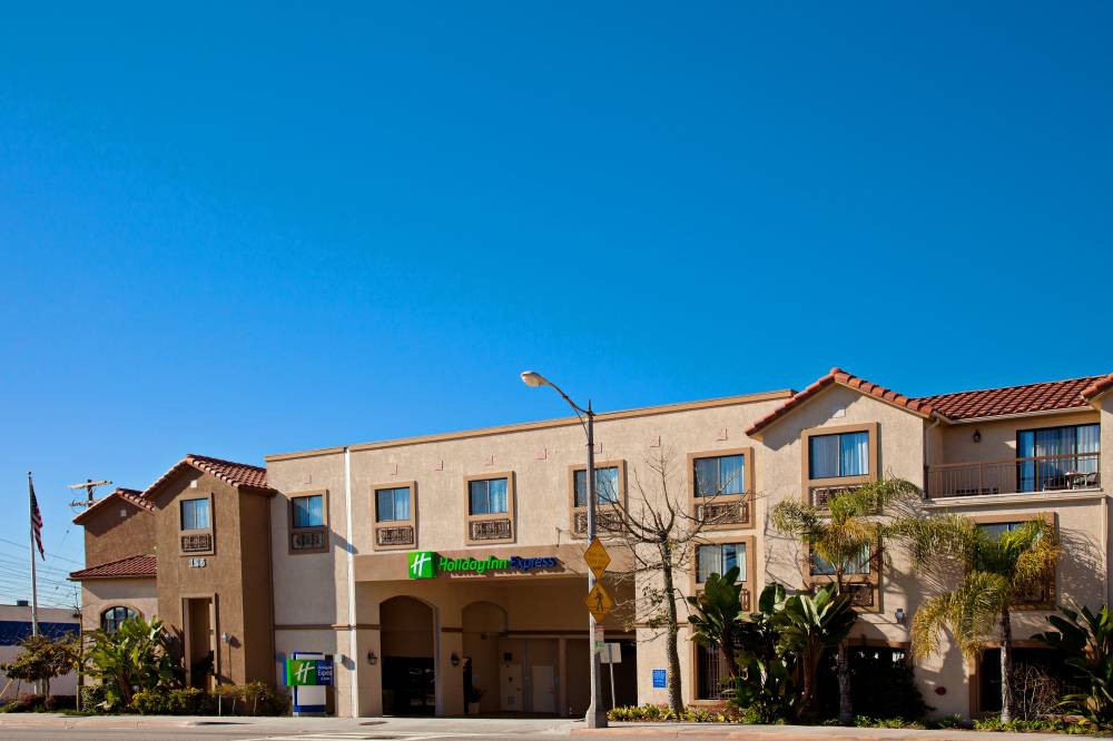 Holiday Inn Exste Hermosa Beac 6