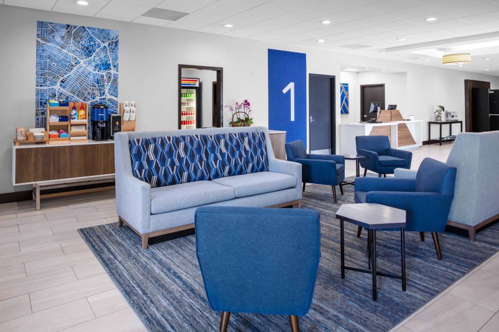 Holiday Inn Exste Hermosa Beac 4