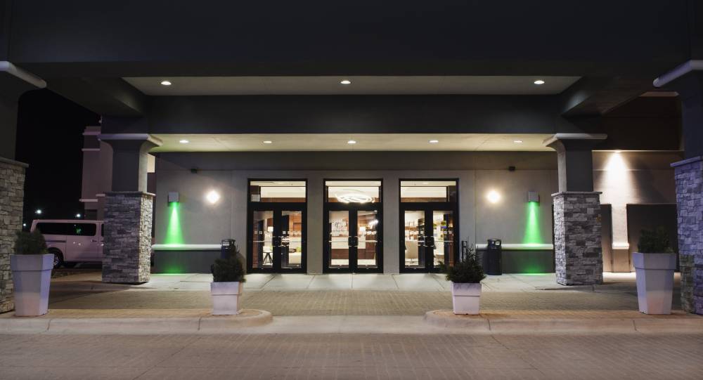 Holiday Inn Fargo 6
