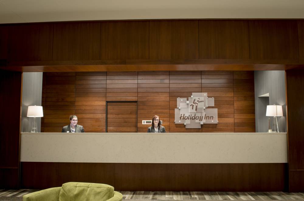 Holiday Inn Fargo 10