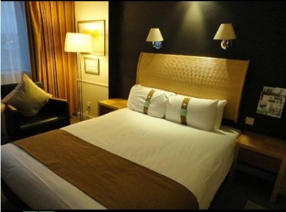 Holiday Inn Glasgow Airport 5