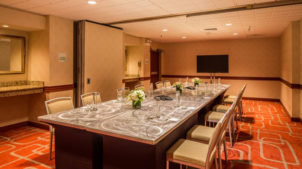 Holiday Inn Golden Gateway 12