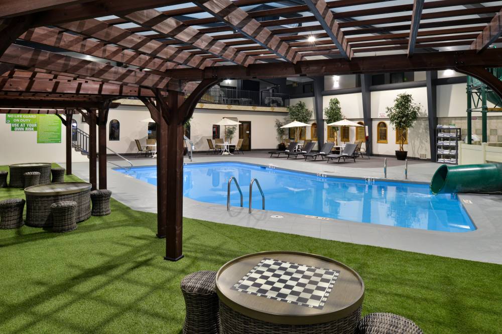 Holiday Inn 9