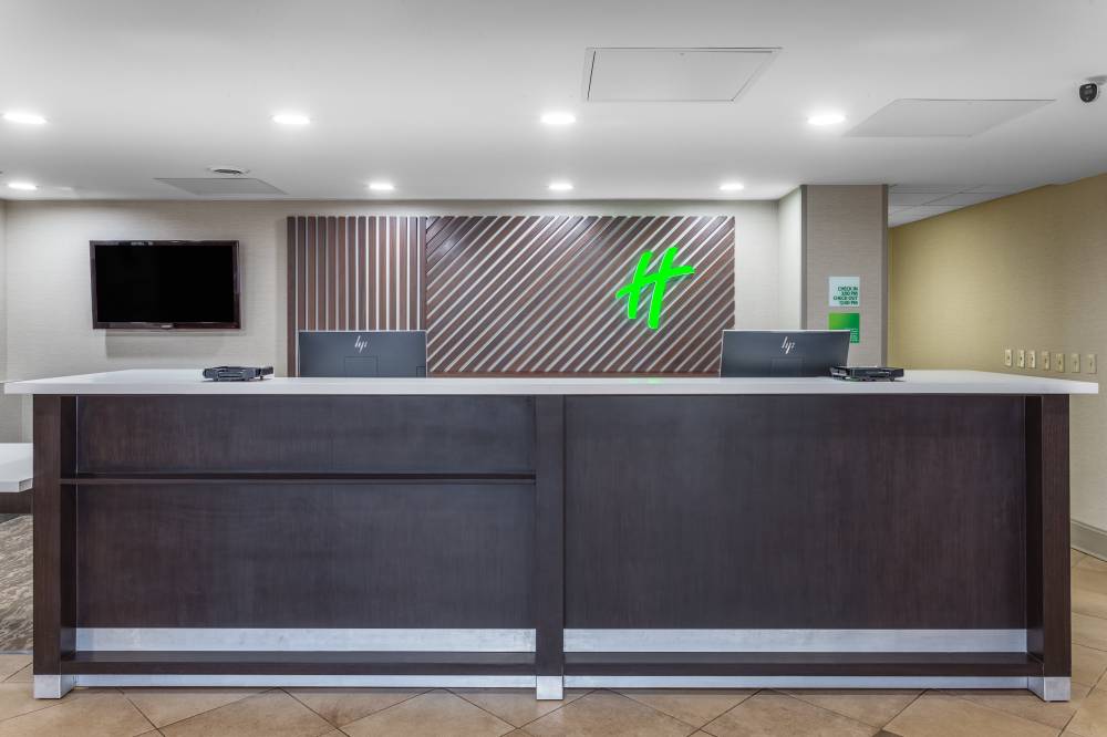 Holiday Inn 9