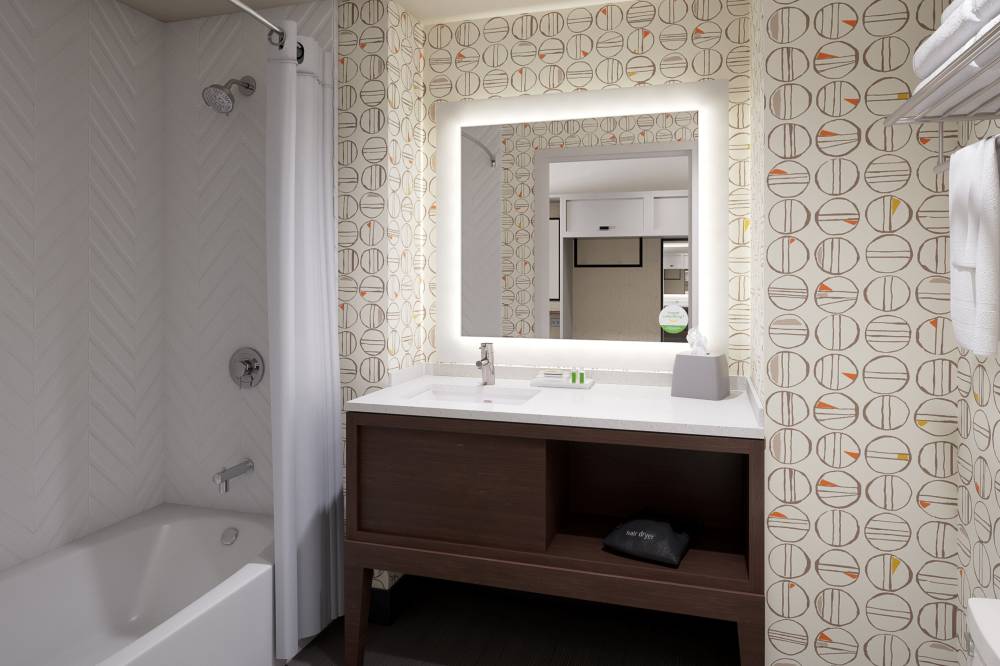Holiday Inn 3