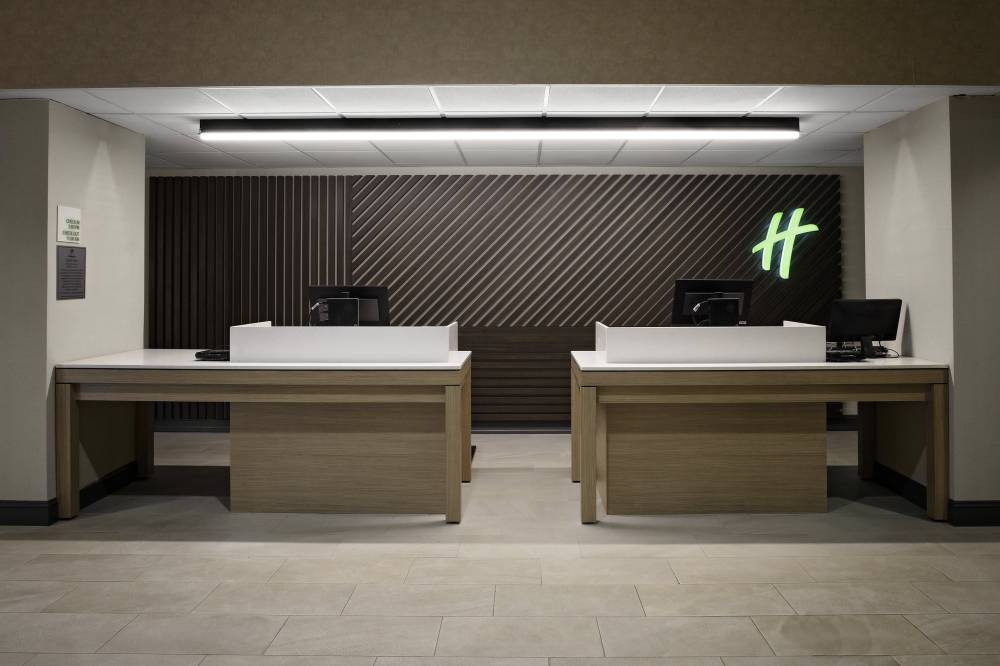 Holiday Inn Hotel Stes Peabody 10