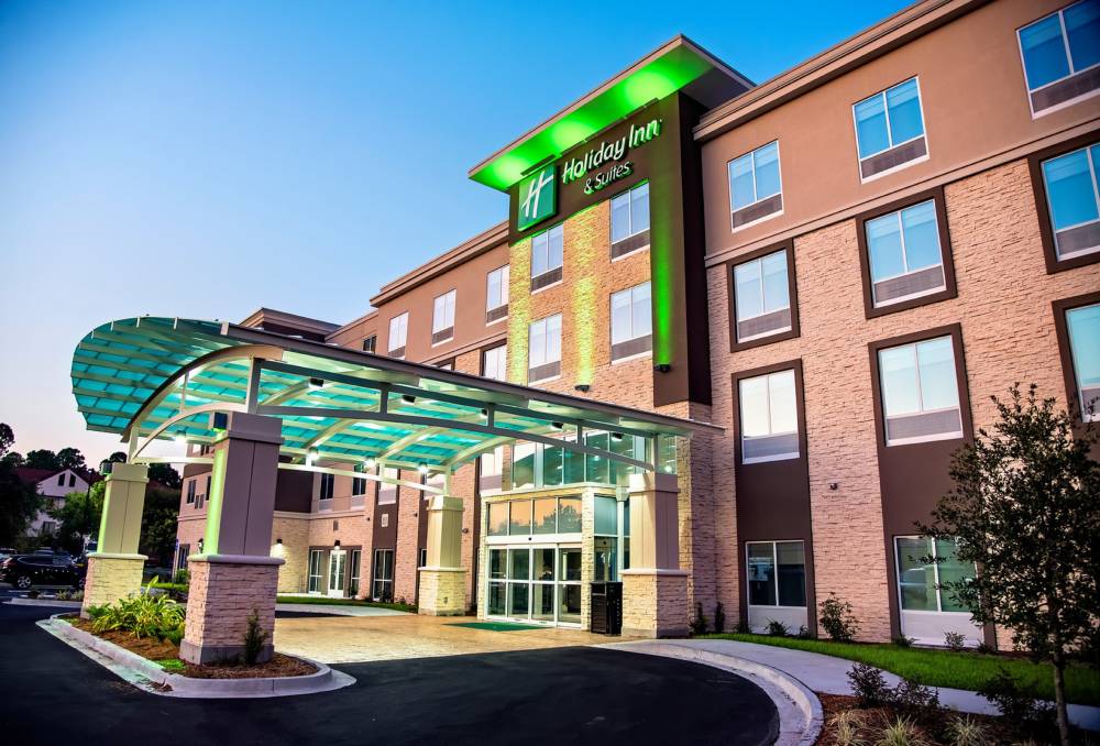 Holiday Inn Htl Stes Airport 2