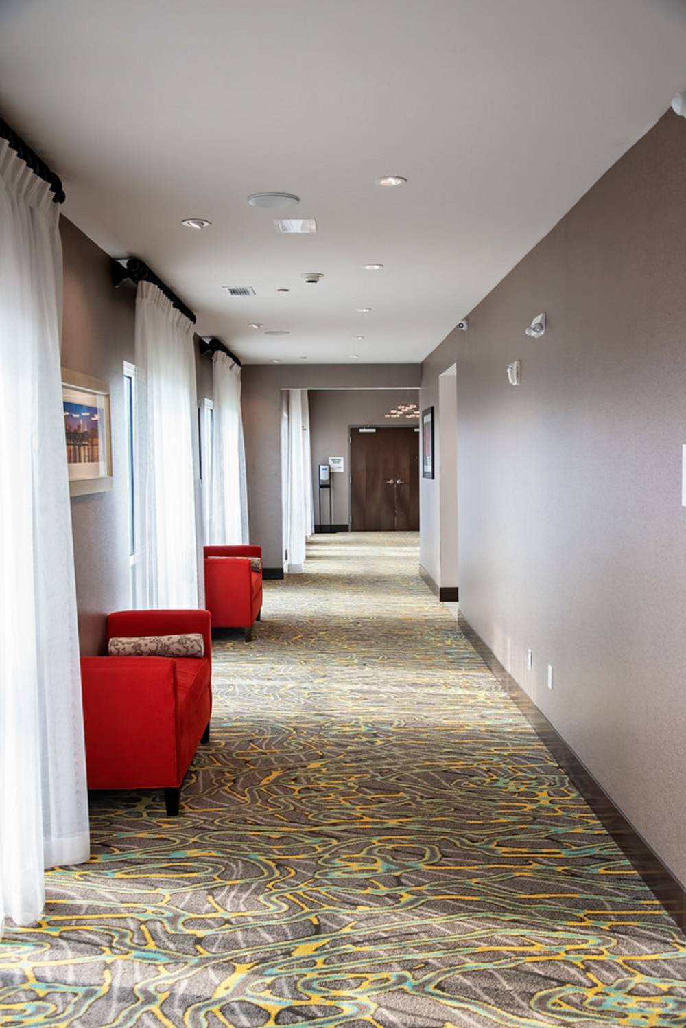 Holiday Inn Htl Stes Airport 8