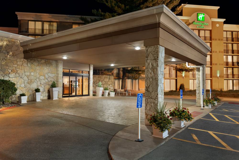Holiday Inn Htl Stes Northwest 8