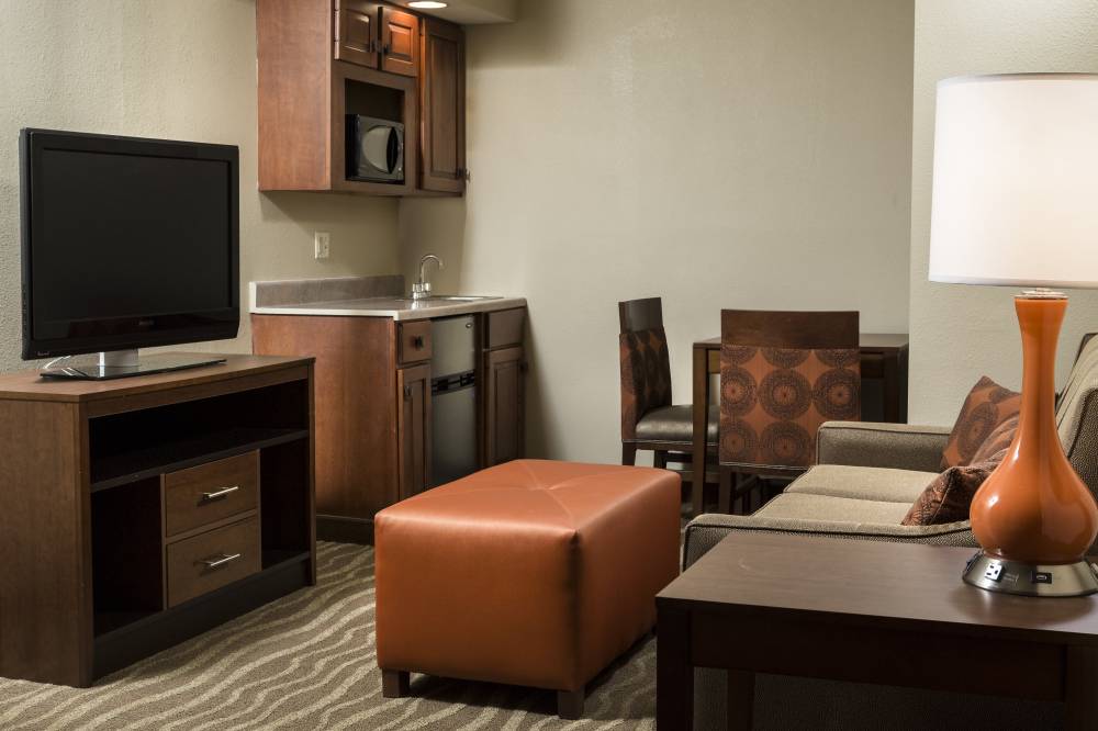 Holiday Inn Htl Stes Northwest 6