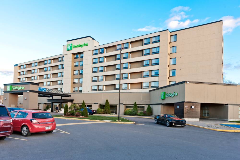 Holiday Inn Laval Montreal 7