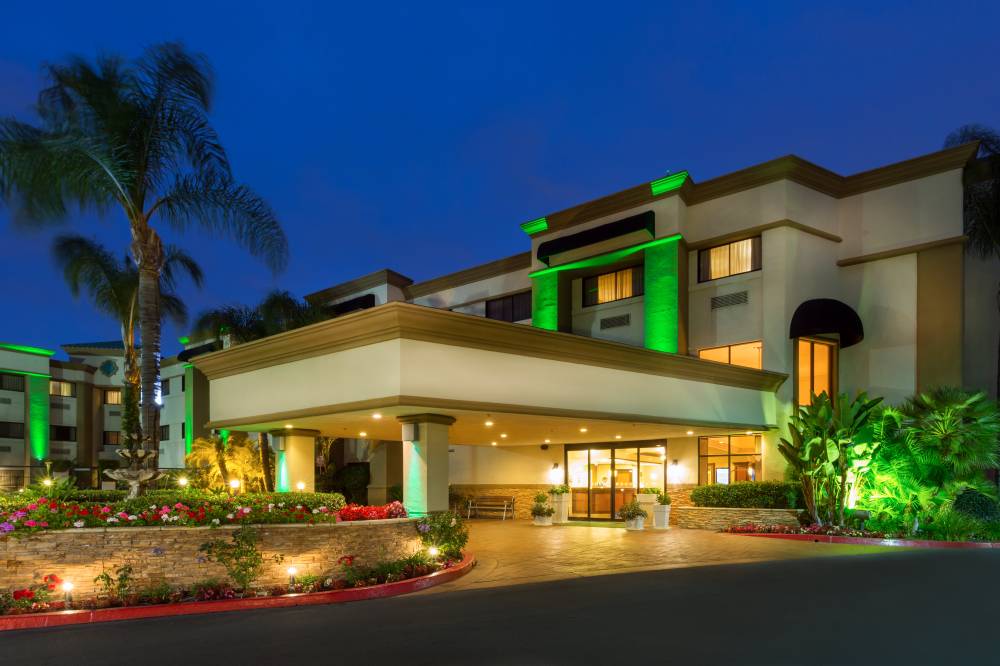 Holiday Inn Orange County Arp 3