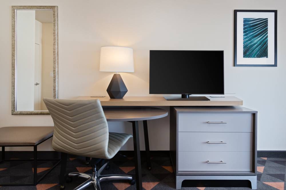 Holiday Inn Ste Unvl Studio 5