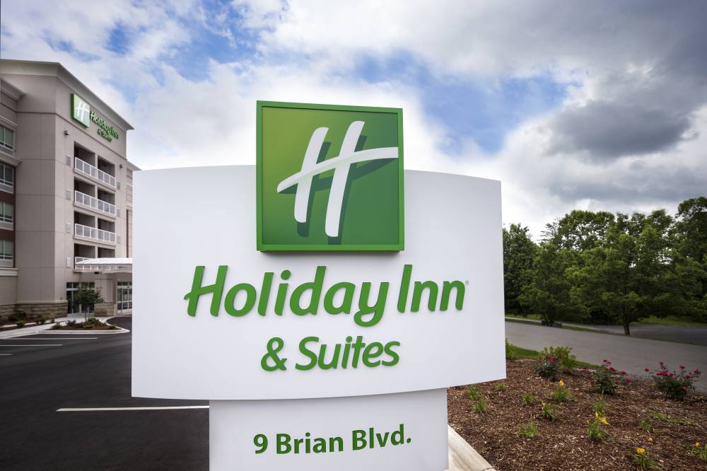 Holiday Inn Stes Arden Airport 8