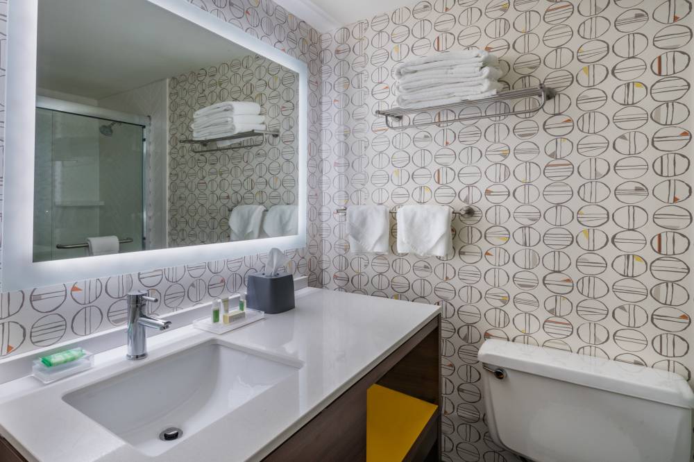 Holiday Inn Stes Pittsfield Berkshires 2