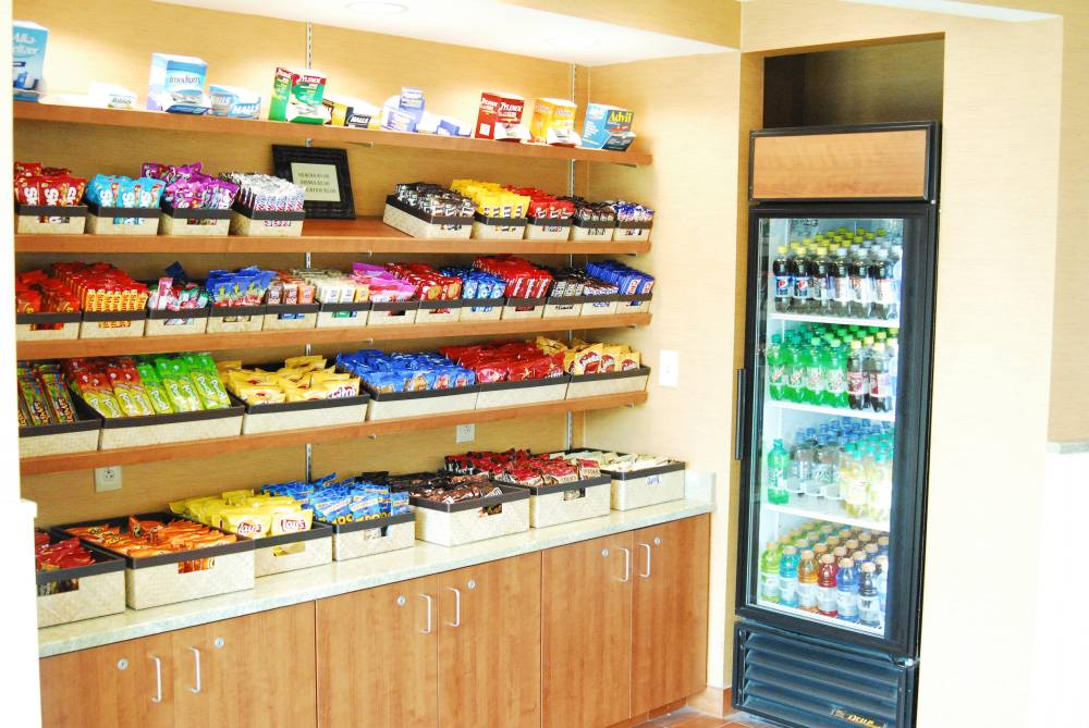 Need a quick snack? Visit our hotel Lobby Market.
