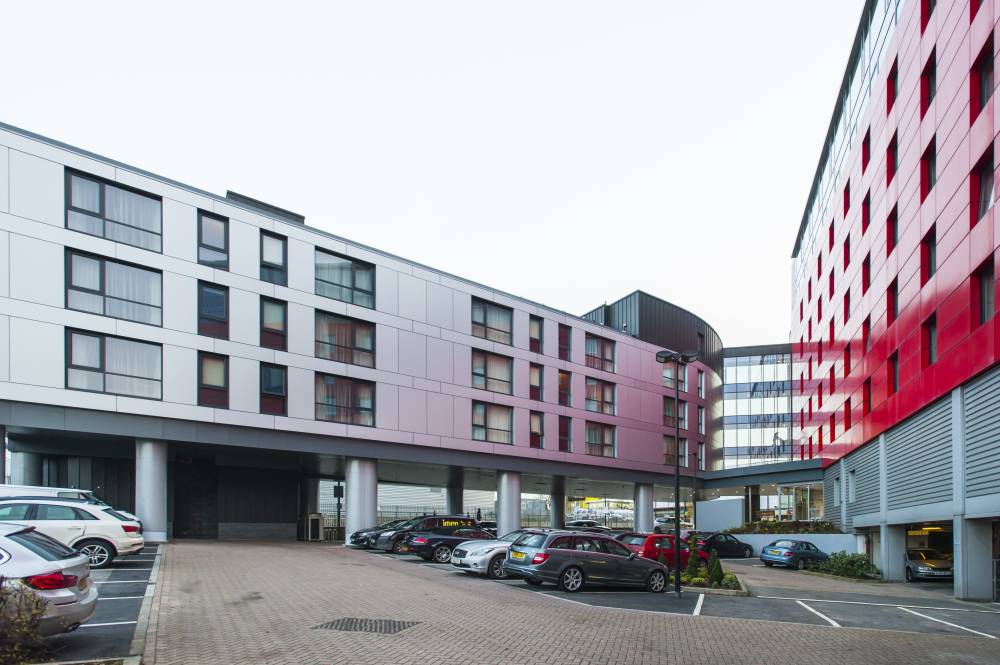 Holiday Inn West By Ihg 8