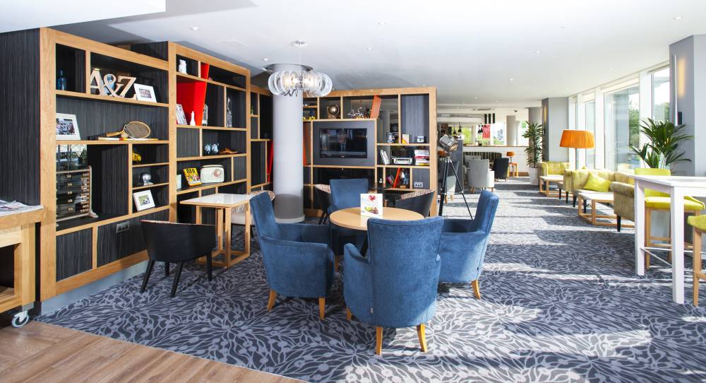 Holiday Inn West By Ihg 4