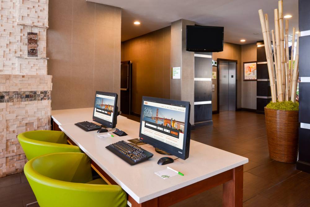 Holiday Inn West Medical Ctr 5