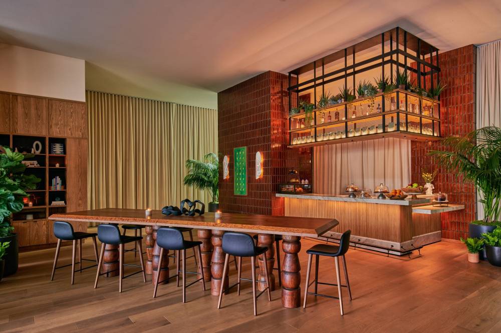 Hollywood Volume A Tribute Portfolio Hotel 6