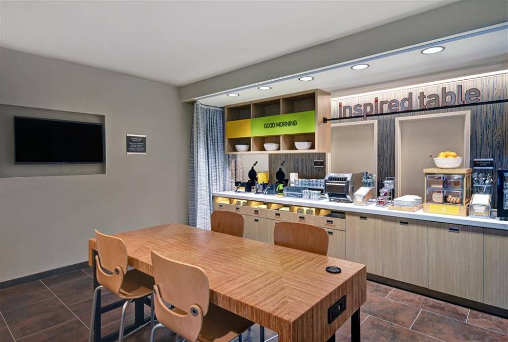 Home2 Suites By Hilton Atlanta Airport North 6