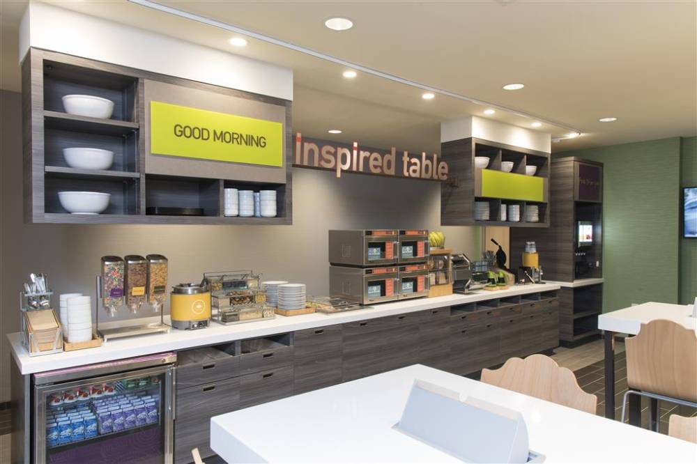 Home2 Suites By Hilton Indianapolis Downtown 7