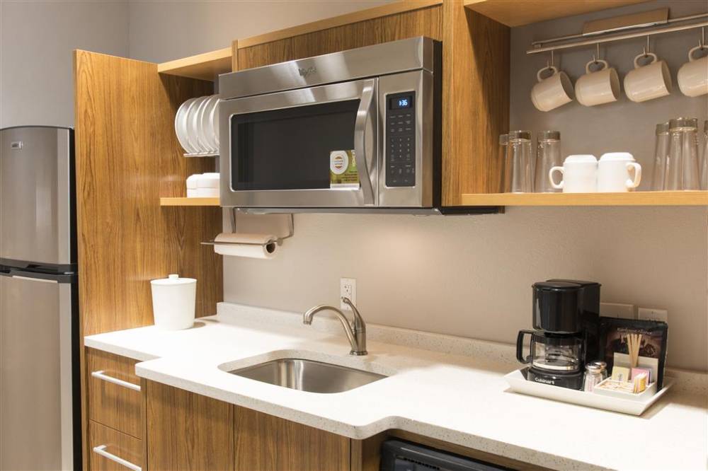 Home2 Suites By Hilton Indianapolis Downtown 10