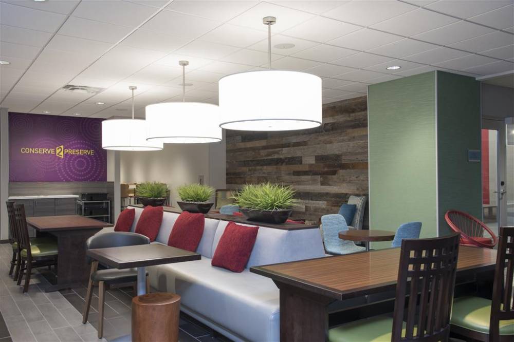 Home2 Suites By Hilton Indianapolis Downtown 4