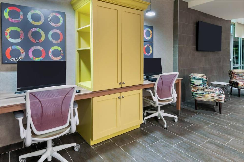 Home2 Suites By Hilton Orlando Near Universal 4