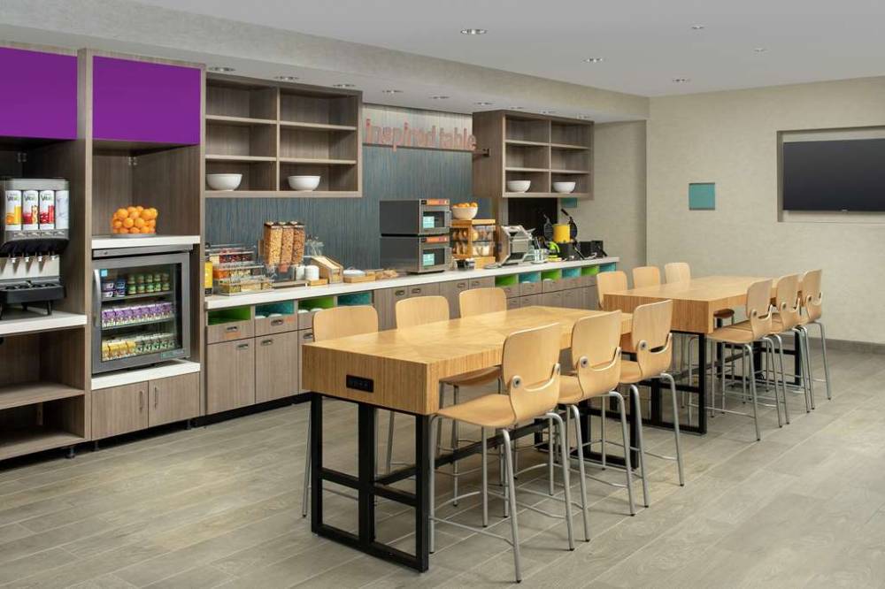 Home2 Suites By Hilton Phoenix Airport South 5